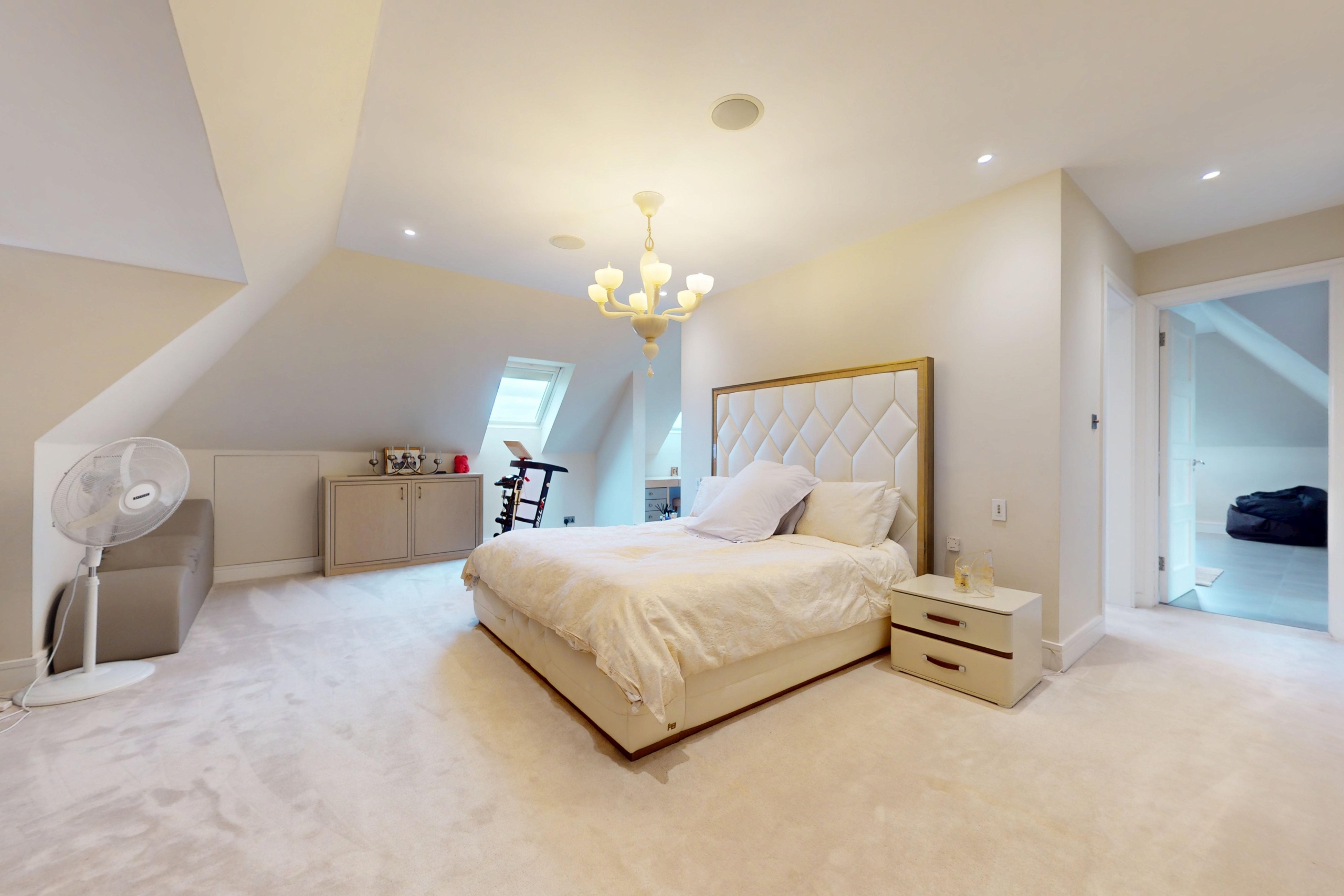 3, Fairholme Gardens, London, N3 3ED
