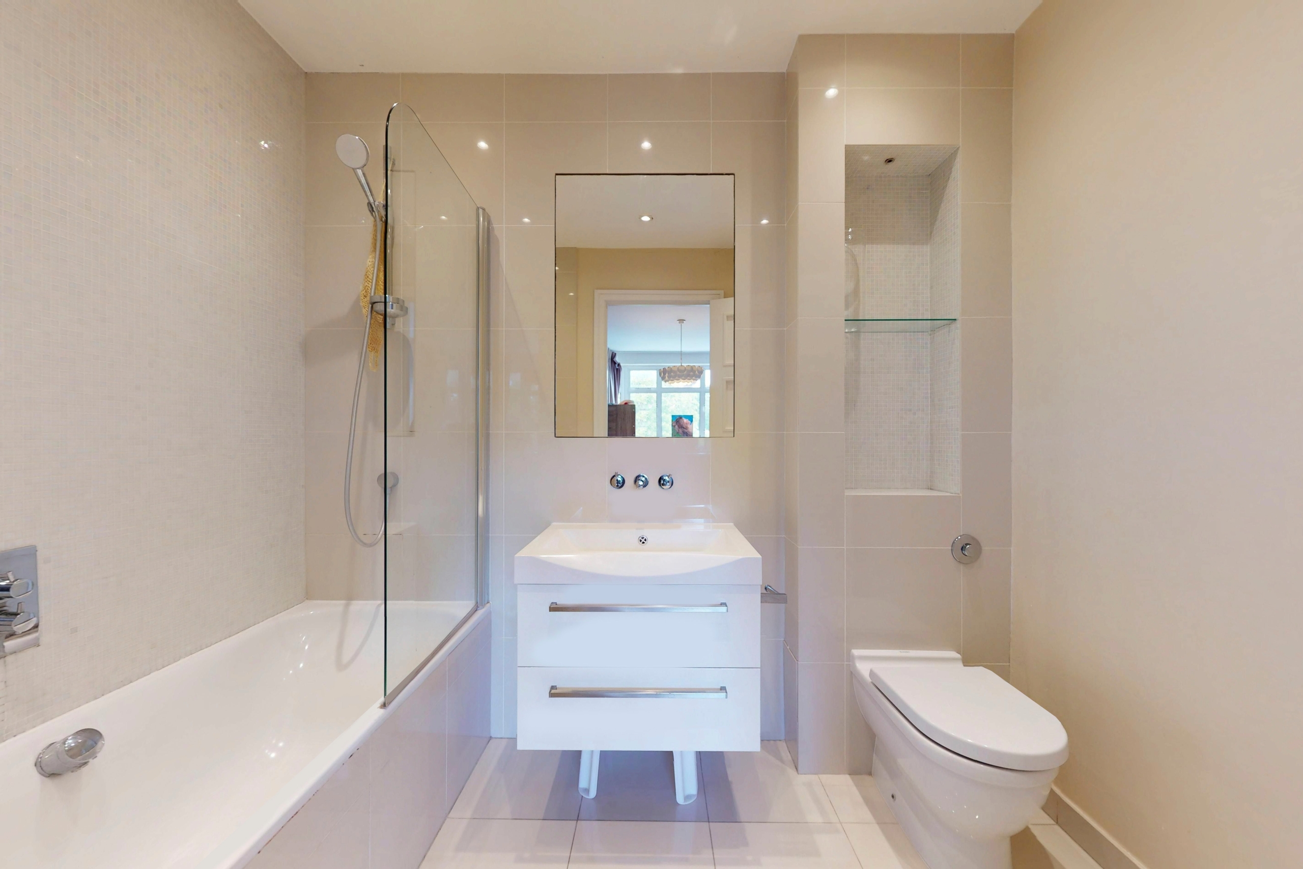 3, Fairholme Gardens, London, N3 3ED