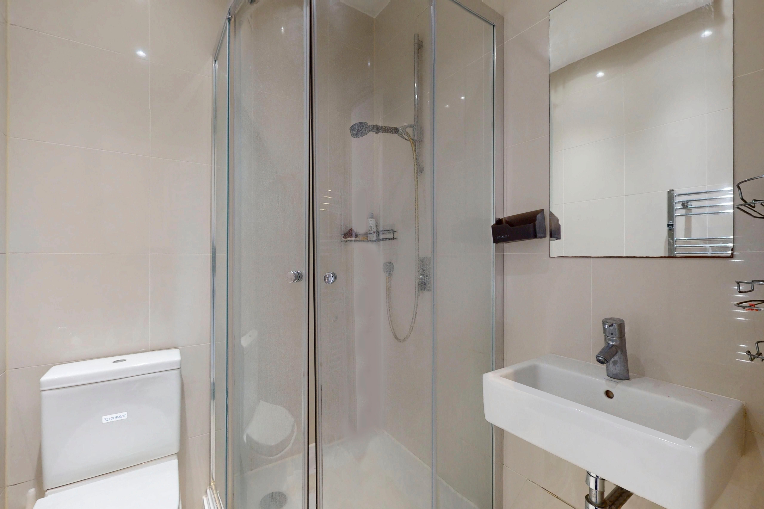 3, Fairholme Gardens, London, N3 3ED