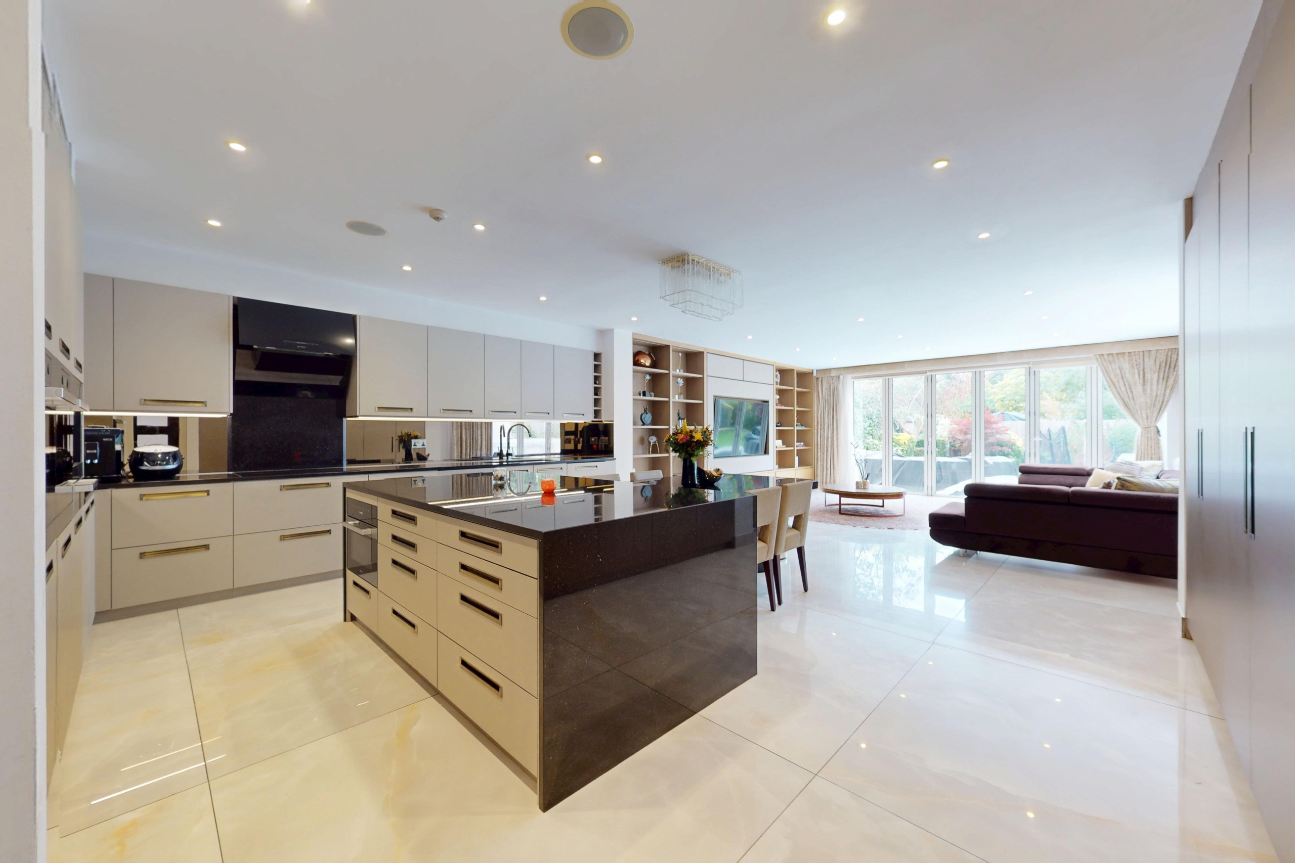 3, Fairholme Gardens, London, N3 3ED