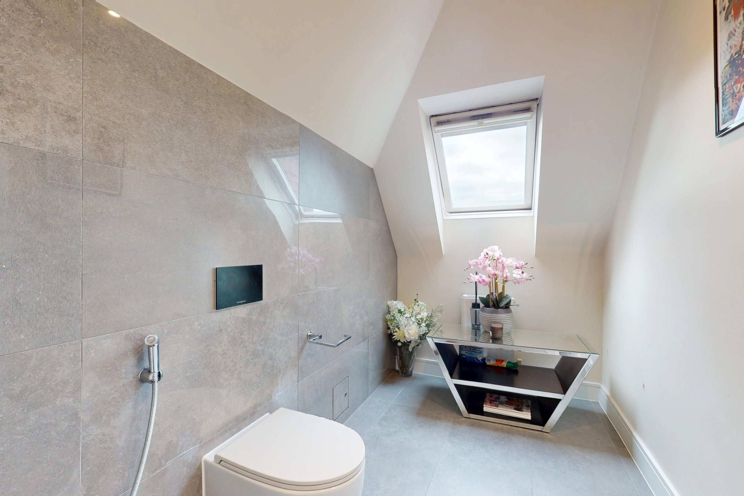 3, Fairholme Gardens, London, N3 3ED