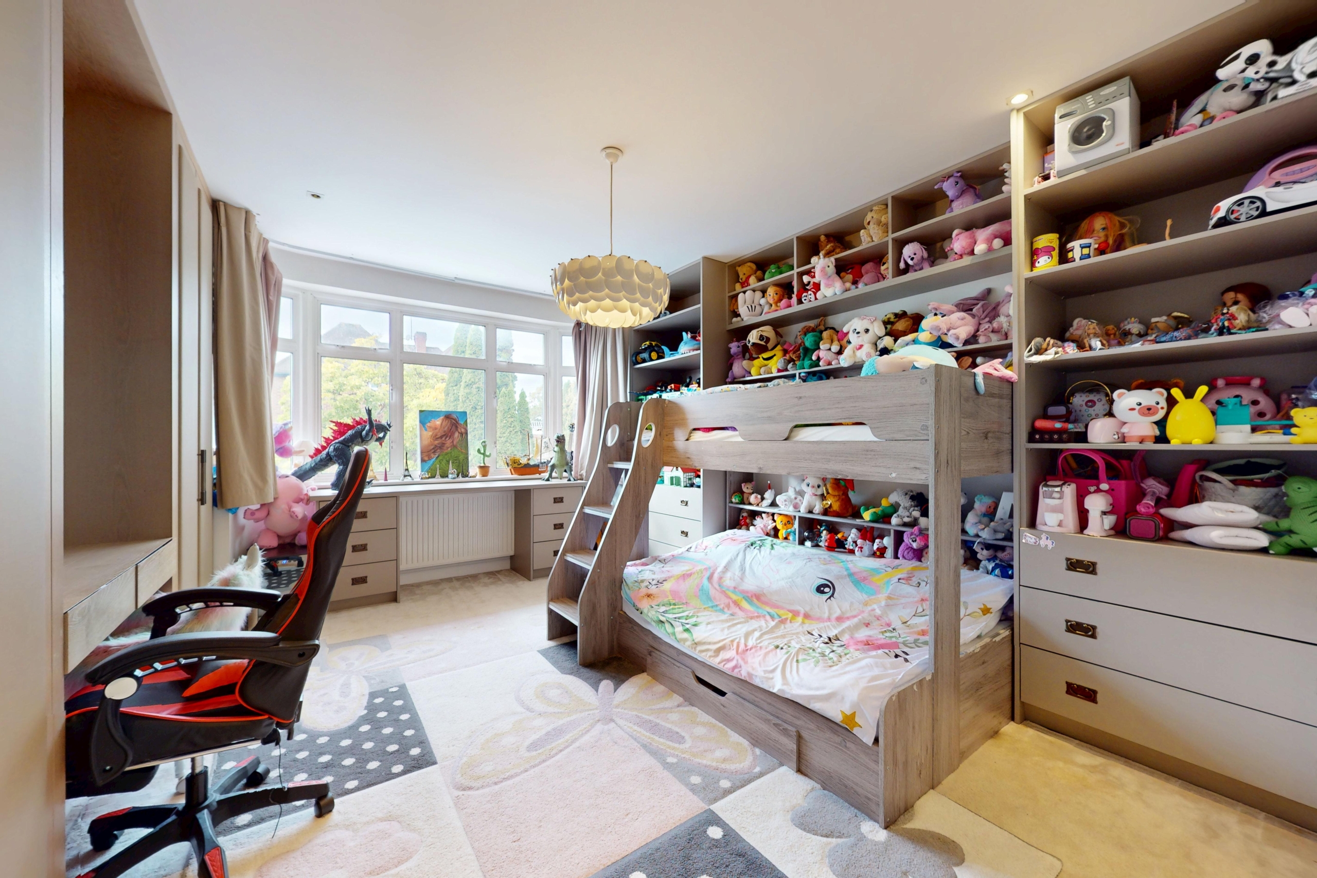 3, Fairholme Gardens, London, N3 3ED