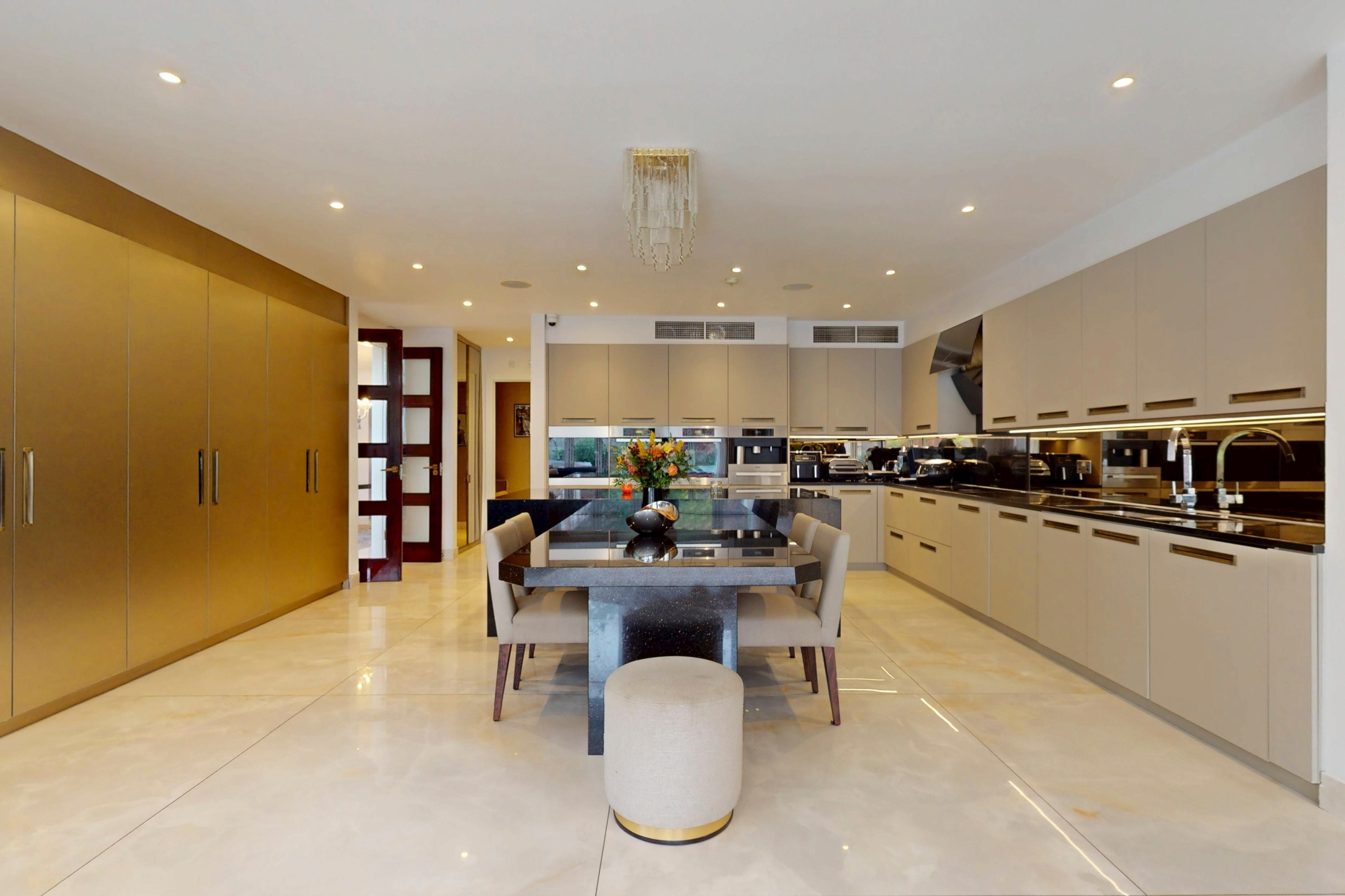3, Fairholme Gardens, London, N3 3ED