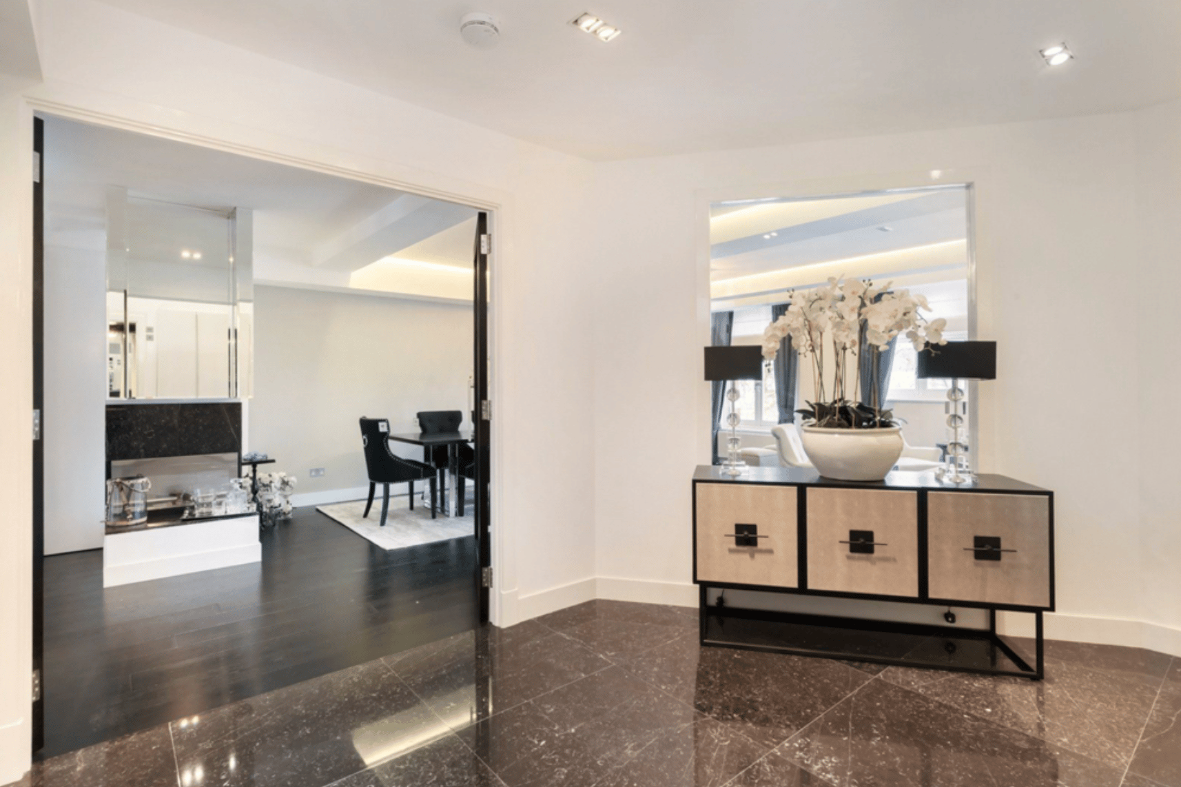 192, Queen’s Gate, London, SW7 5EU