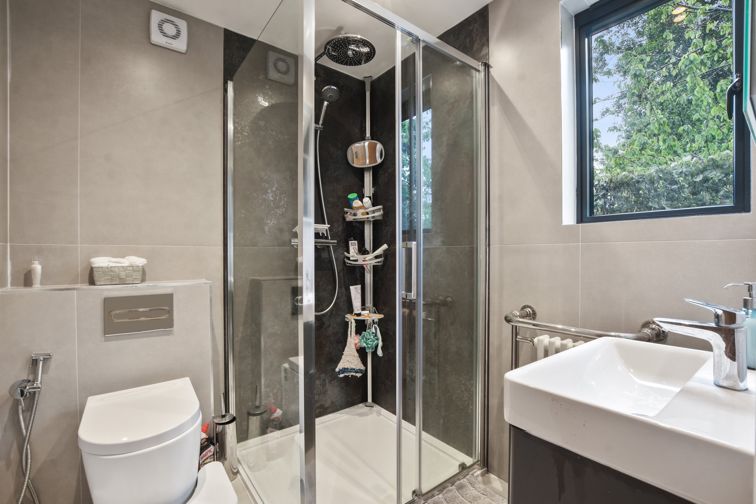44, Ingram Way, Greenford, UB6 8QG