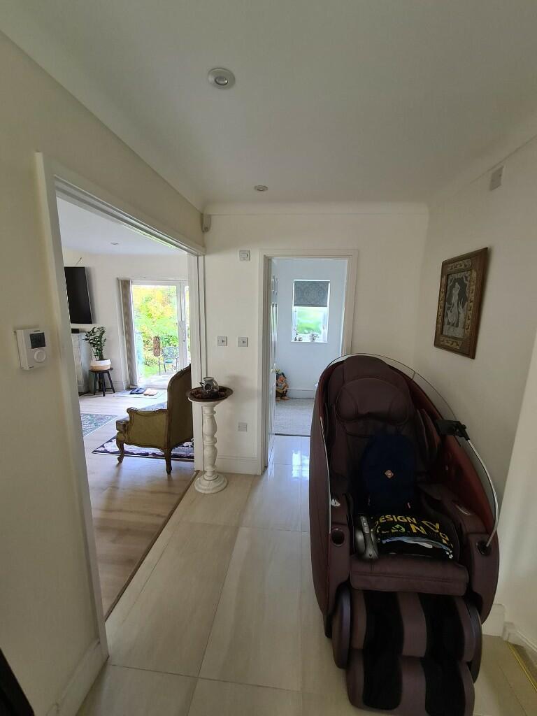 14, Warbank Lane, Kingston upon Thames, KT2 7ES