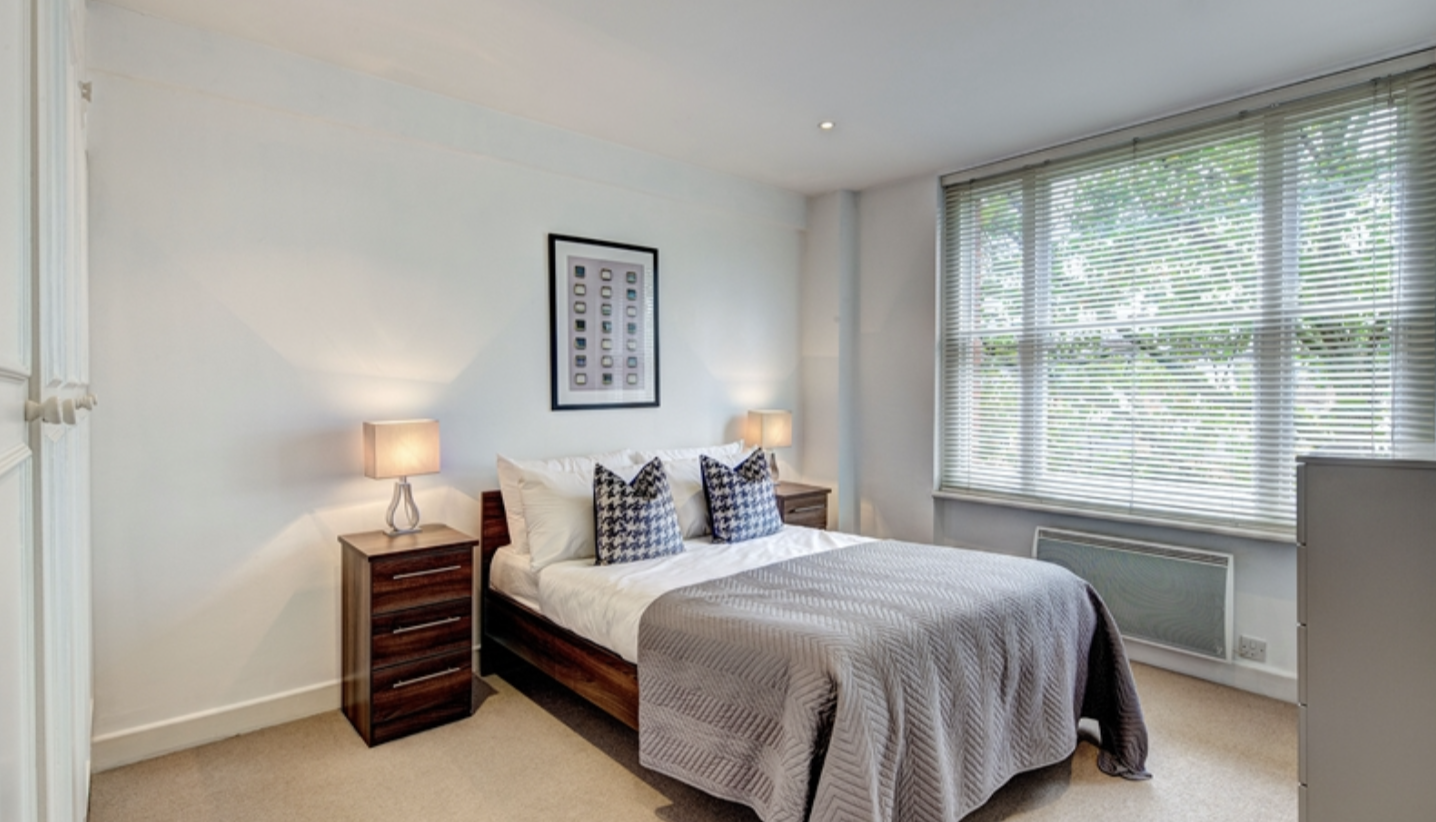 Flat 42, 39 Hill Street, London, W1J 5Na