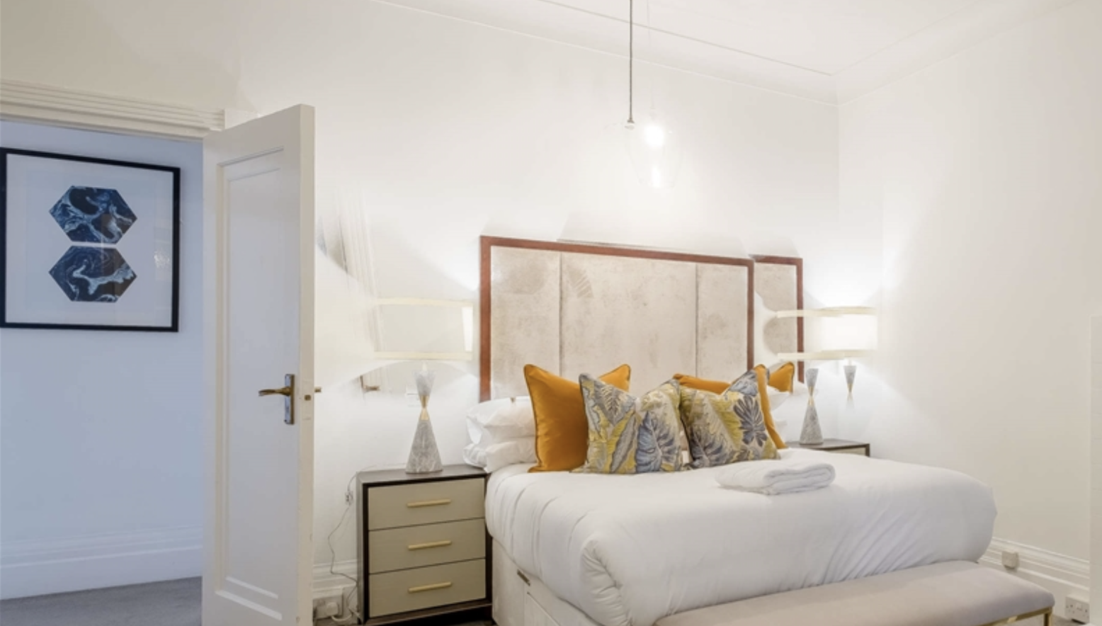 Strathmore Court, Flat 18, 143, Park Road, London, NW8 7HY