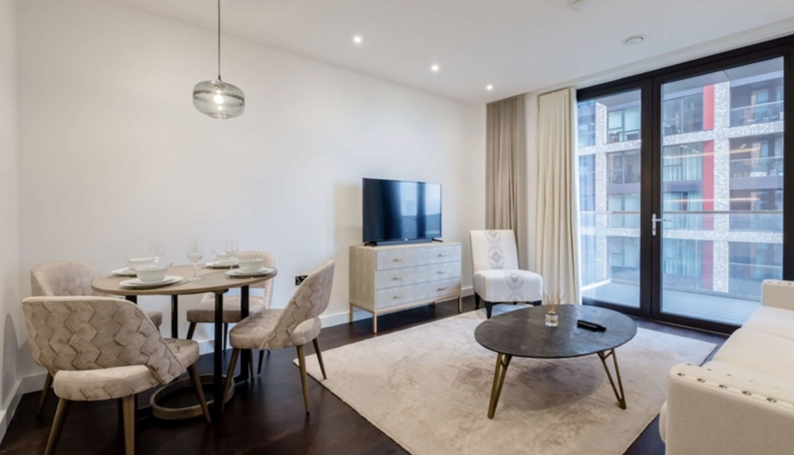 14, Thornes House, 4, Charles Clowes Walk, London, SW11 7AG