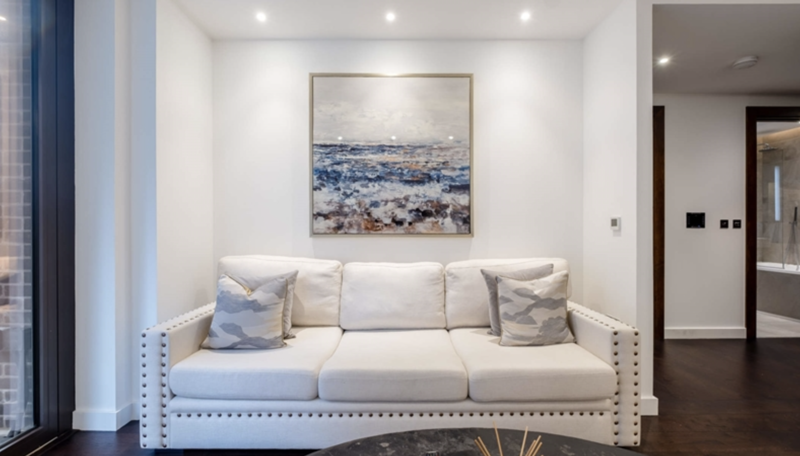 14, Thornes House, 4, Charles Clowes Walk, London, SW11 7AG