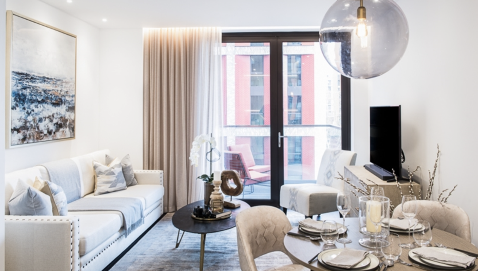 15, Thornes House, 4, Charles Clowes Walk, London, SW11 7AG