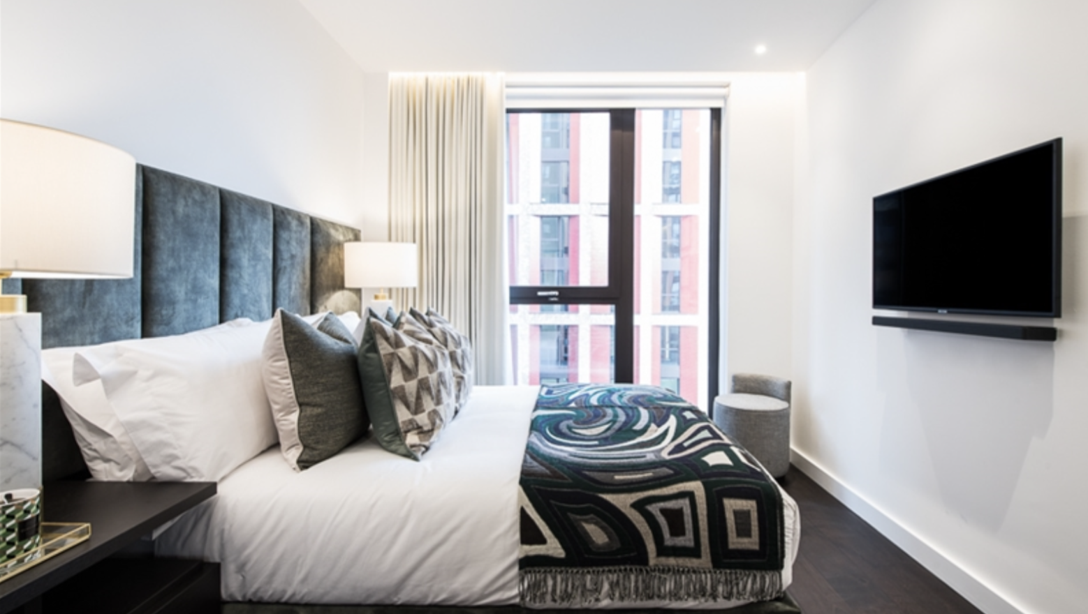 15, Thornes House, 4, Charles Clowes Walk, London, SW11 7AG