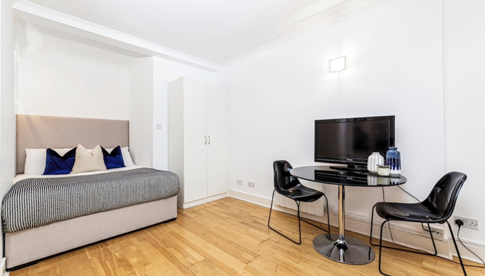Flat 78, 39, Hill Street, London, W1J 5NA