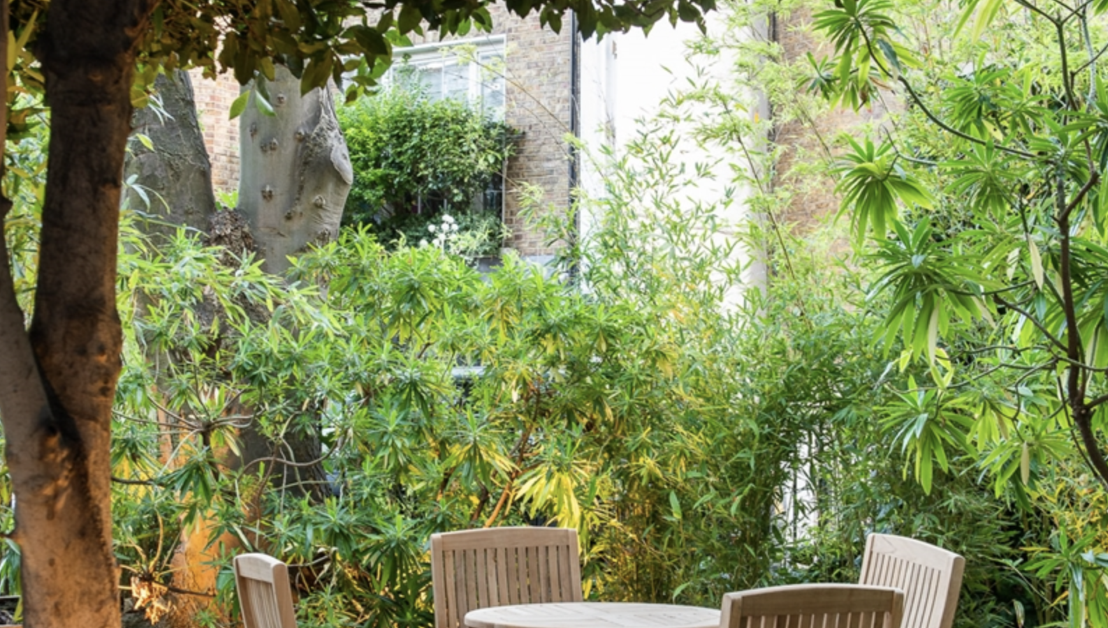 Flat 14, 39, Hill Street, London, W1J 5NA