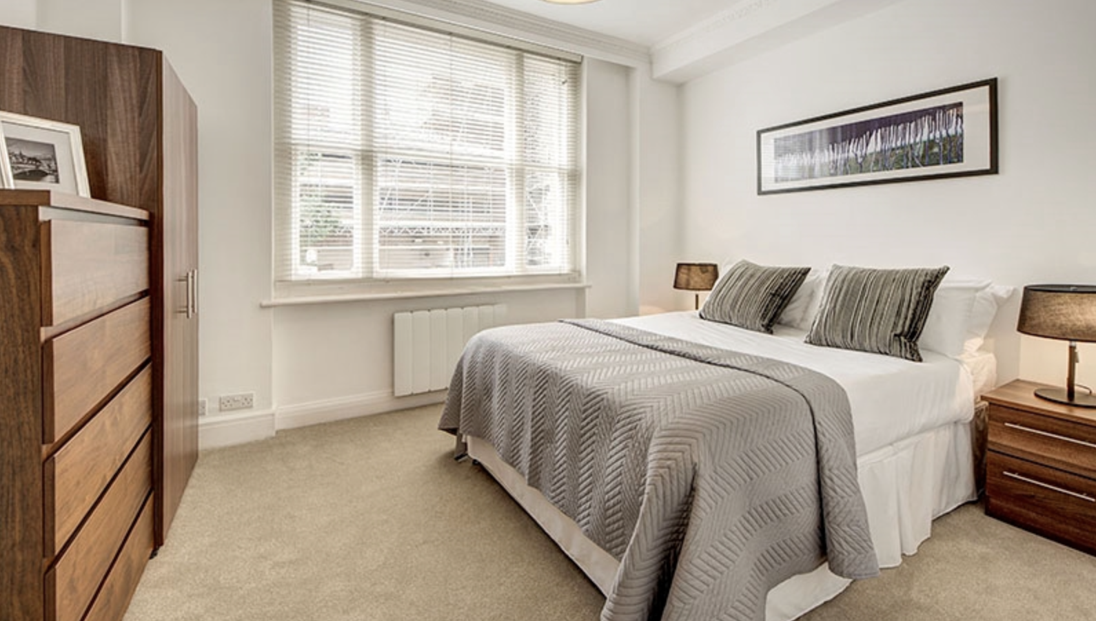 Flat 14, 39, Hill Street, London, W1J 5NA
