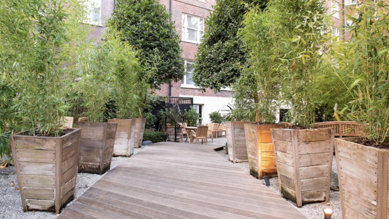 39, Hill Street, London, W1J 5NA