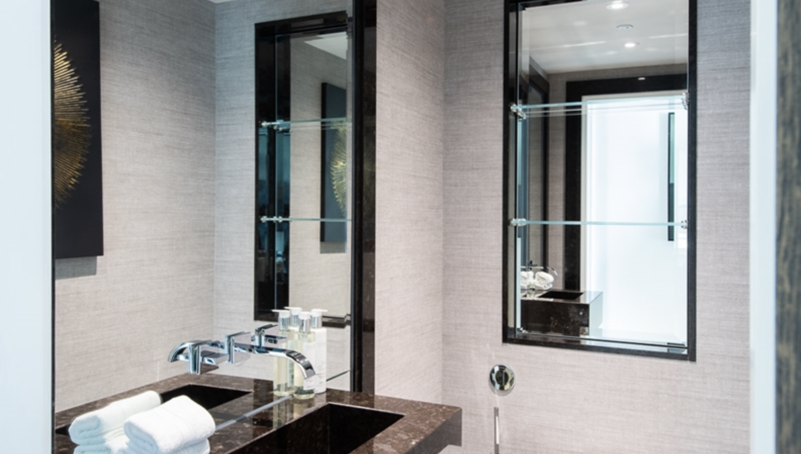 Flat 9, 17 , Prince of Wales Terrace, London, W8 5PQ