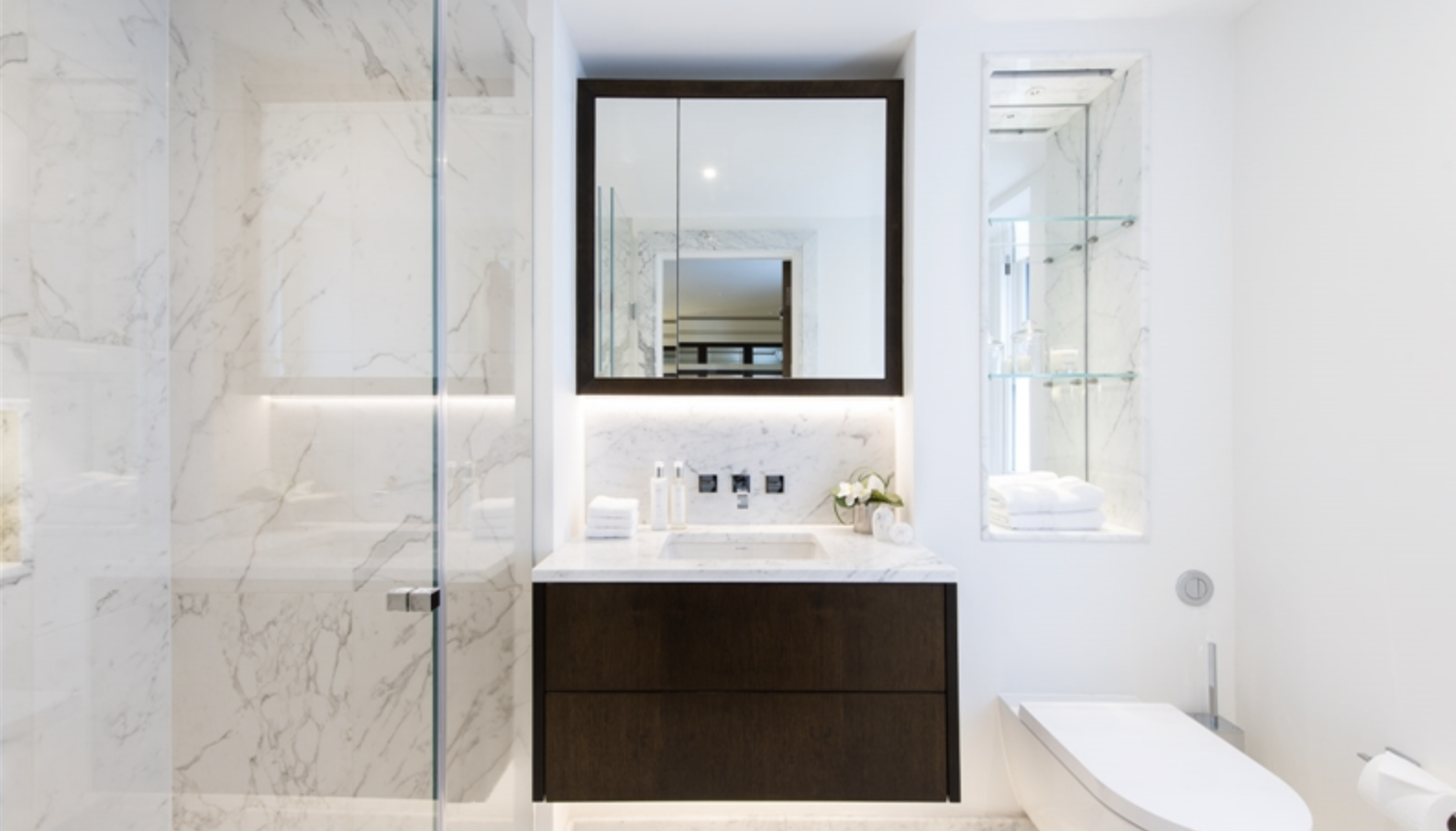 Flat 9, 17 , Prince of Wales Terrace, London, W8 5PQ