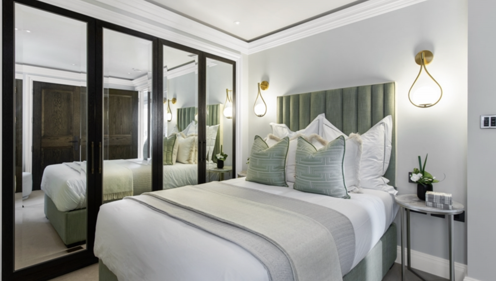 Flat 9, 17 , Prince of Wales Terrace, London, W8 5PQ